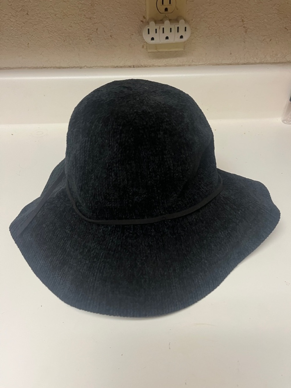Marcus Adler Black Wide-Brim Fashion Hat
